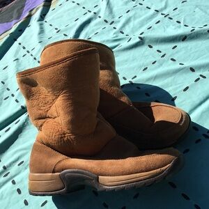 Women's Tan Suede Boots
